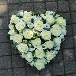White Roses - Heart