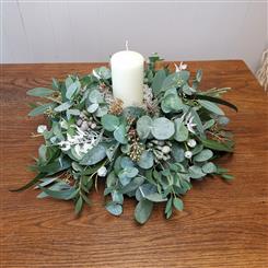 Ivory Pillar Candle Centrepiece